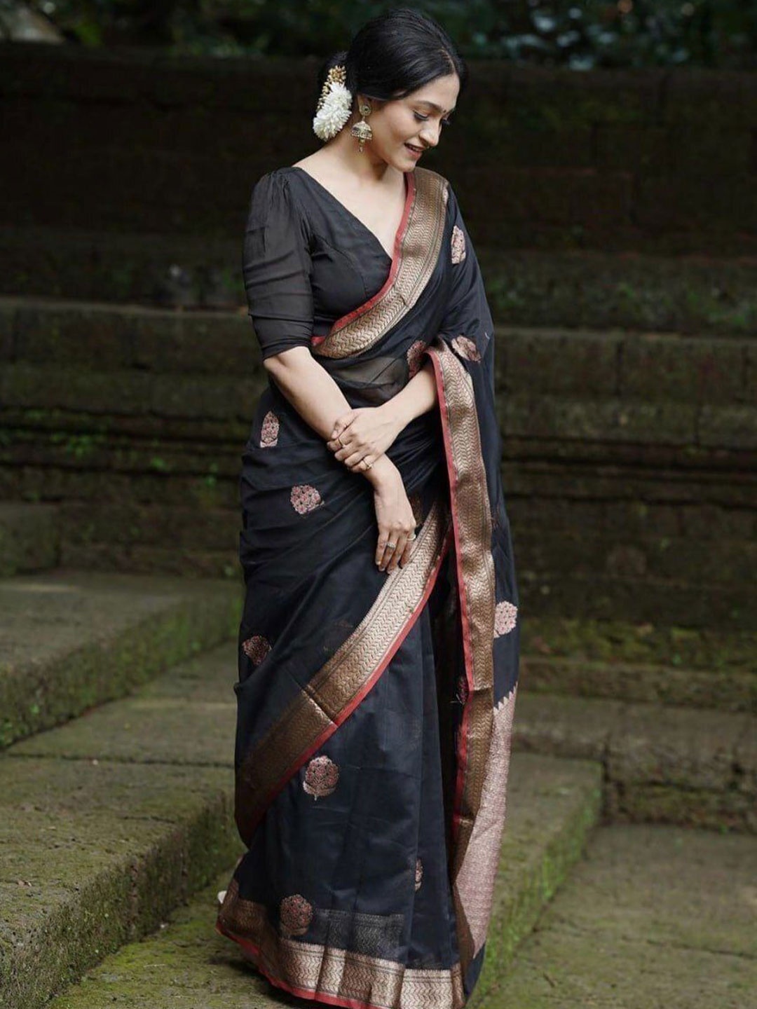 

Upalksh Ethnic Motifs Woven Design Zari Banarasi Saree, Black