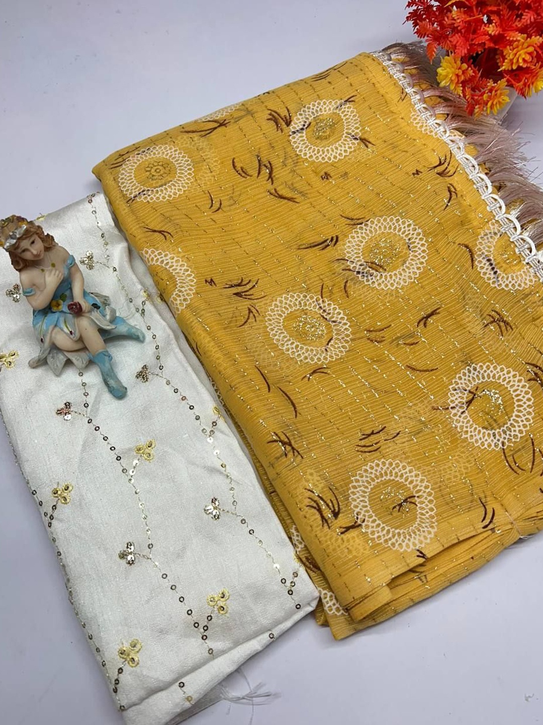 

BAESD Pure Georgette Maheshwari Saree, Yellow