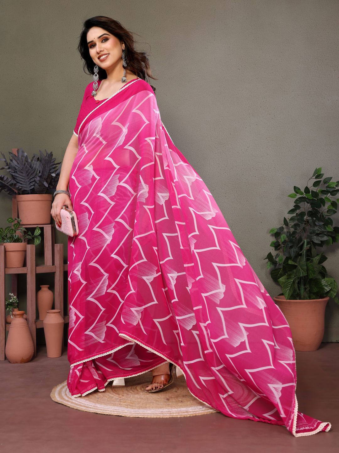 

yourwish Geometric Printed Pure Georgette Block Print Saree, Pink