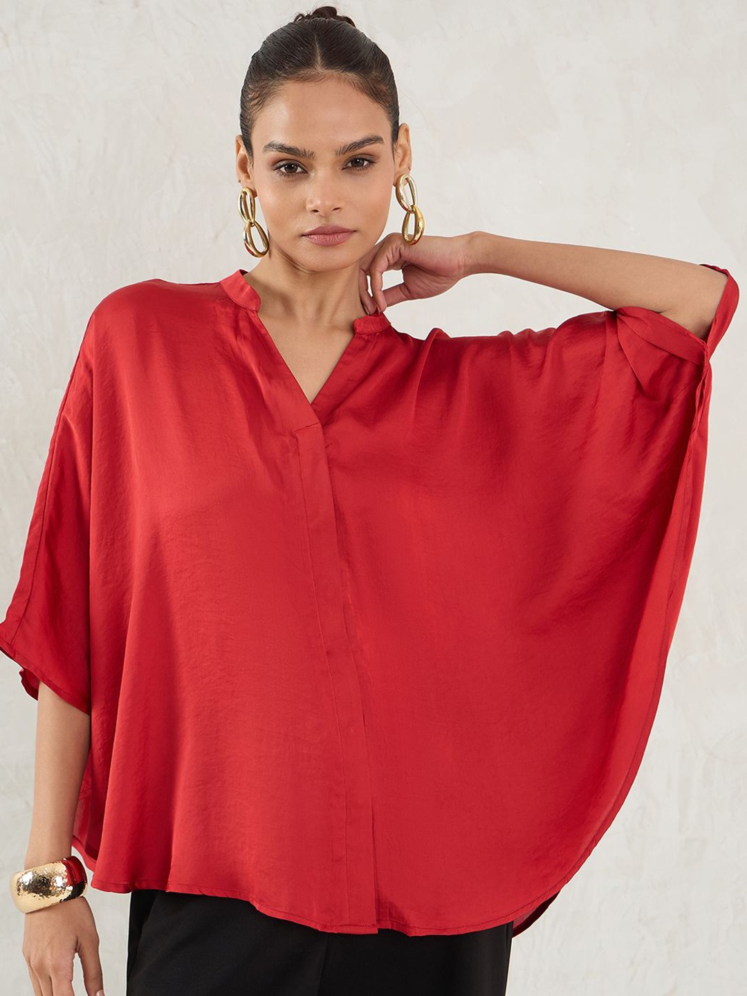 

FEMMELLA Women Mandarin Collar Kaftan Top, Red