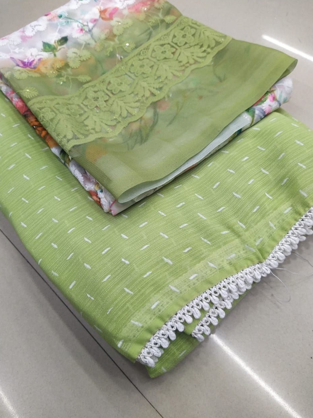 

BAESD Printed Pure Georgette Saree with Lace Work Border, Green
