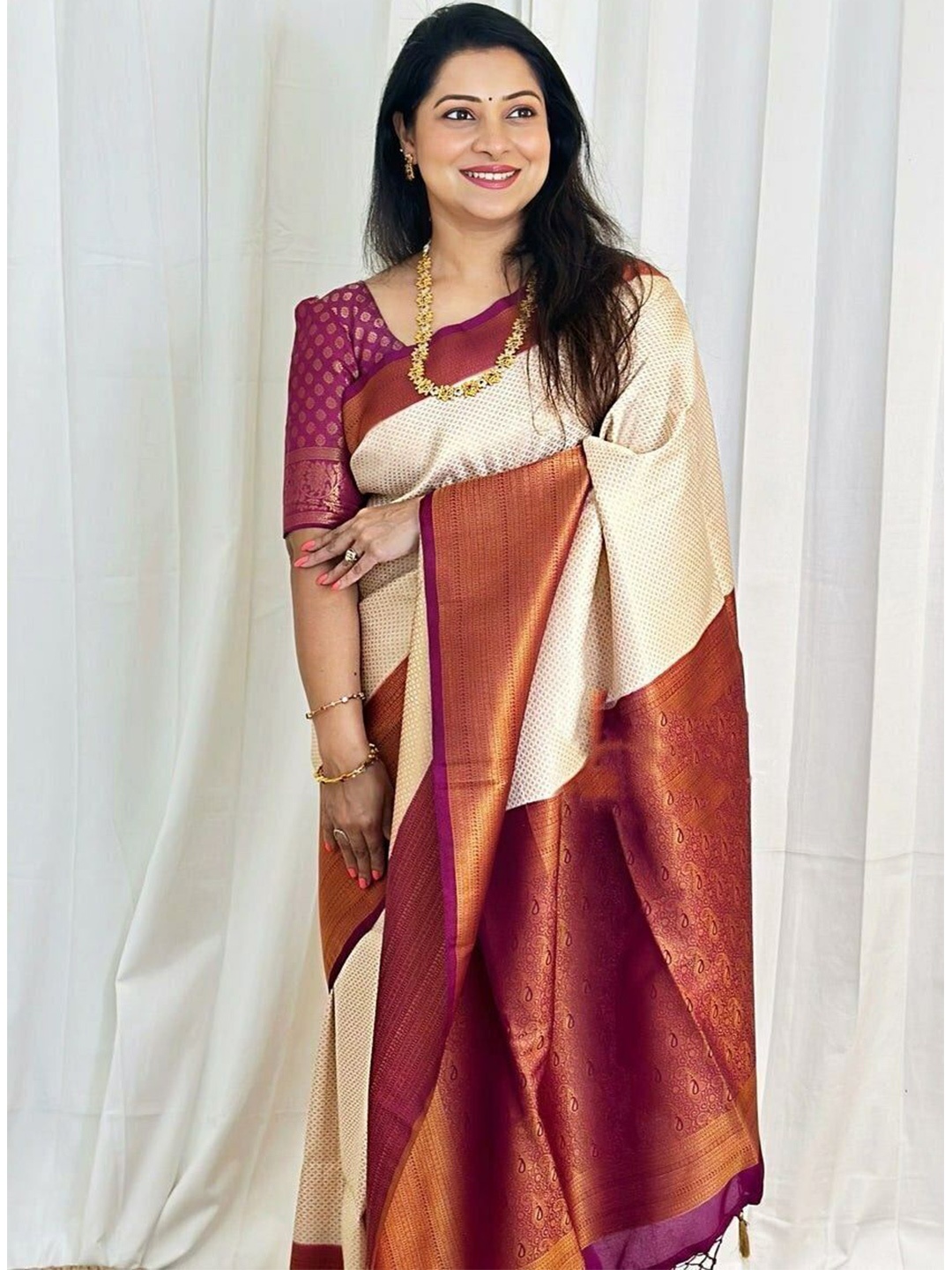 

Upalksh Banarasi Saree, White