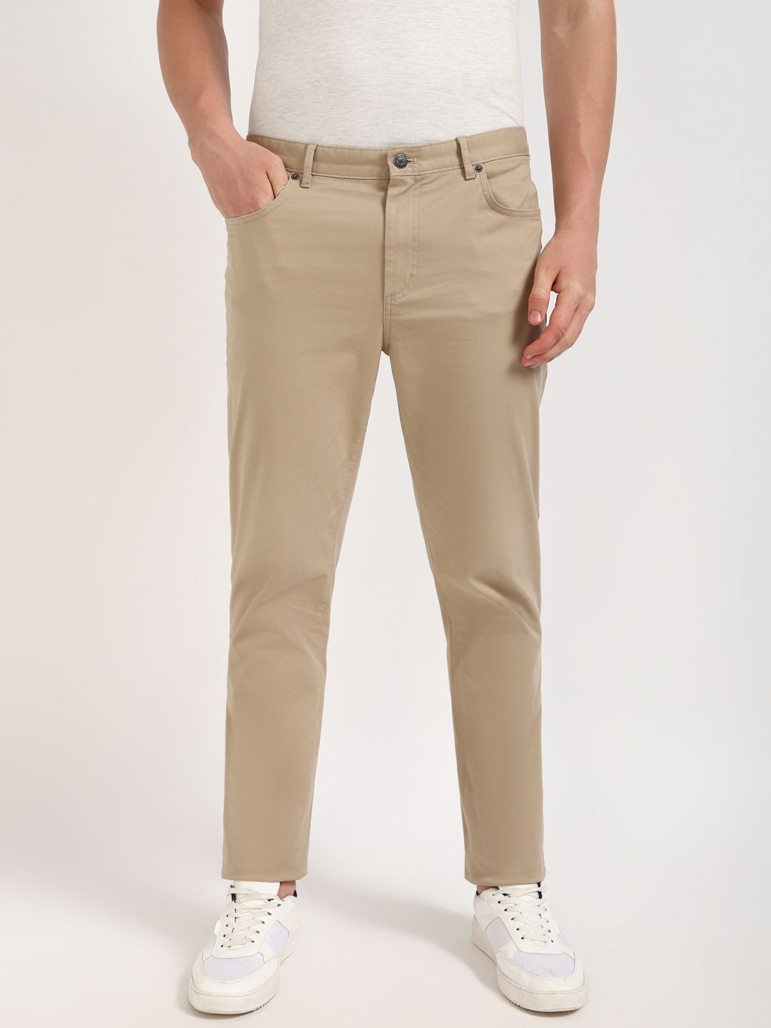 

Tommy Hilfiger Men Straight Fit Mid-Rise Trousers, Beige