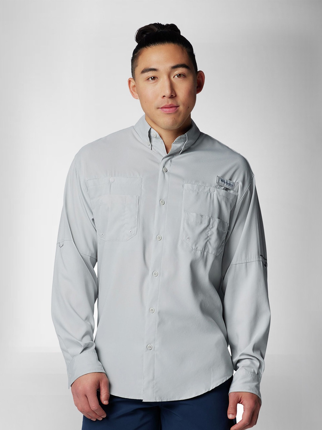 

Columbia Men Classic Button-Down Collar Solid Casual Shirt, Grey