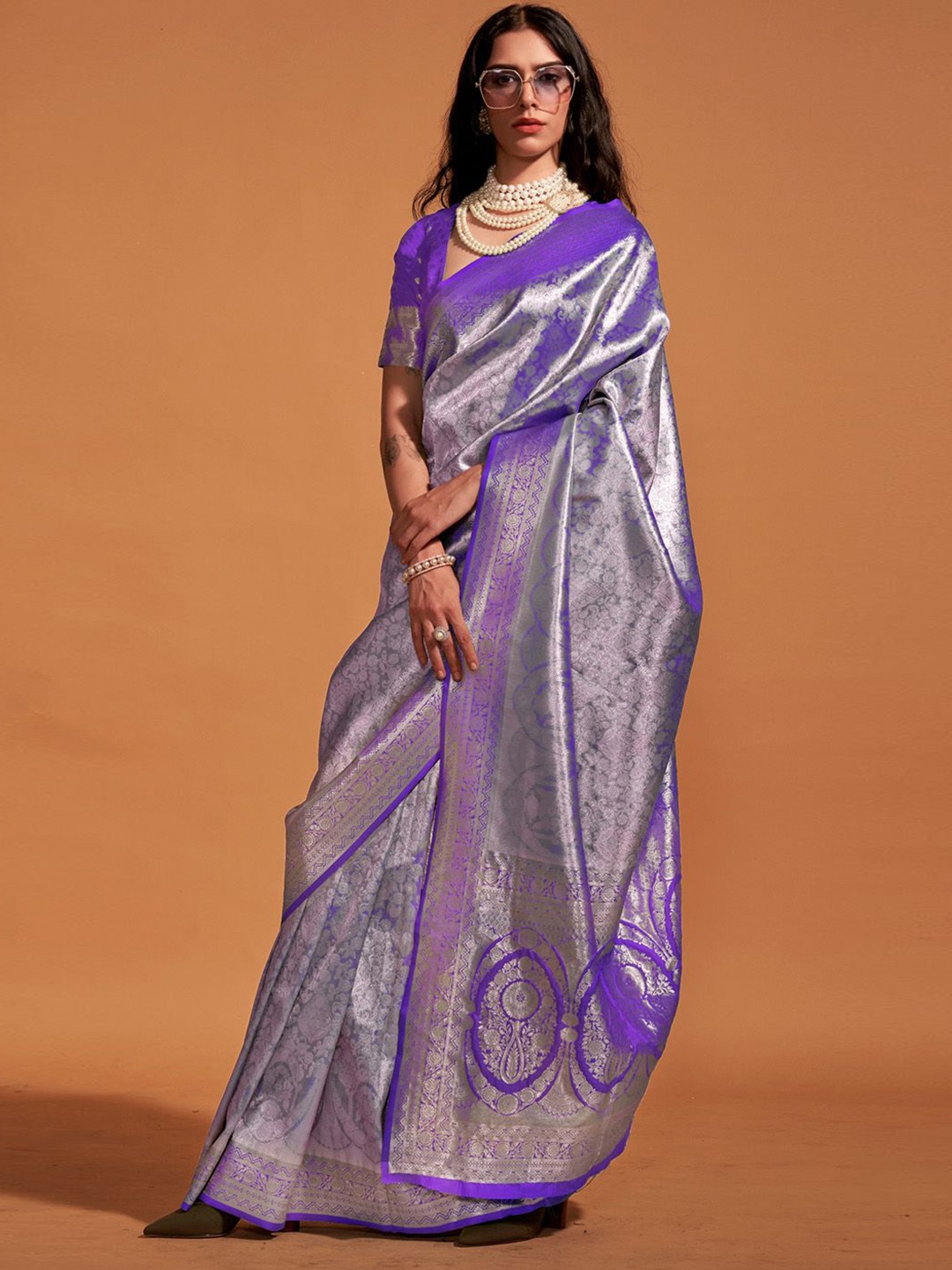 

PEENGAX Woven Design Zari Silk Blend Saree, Silver