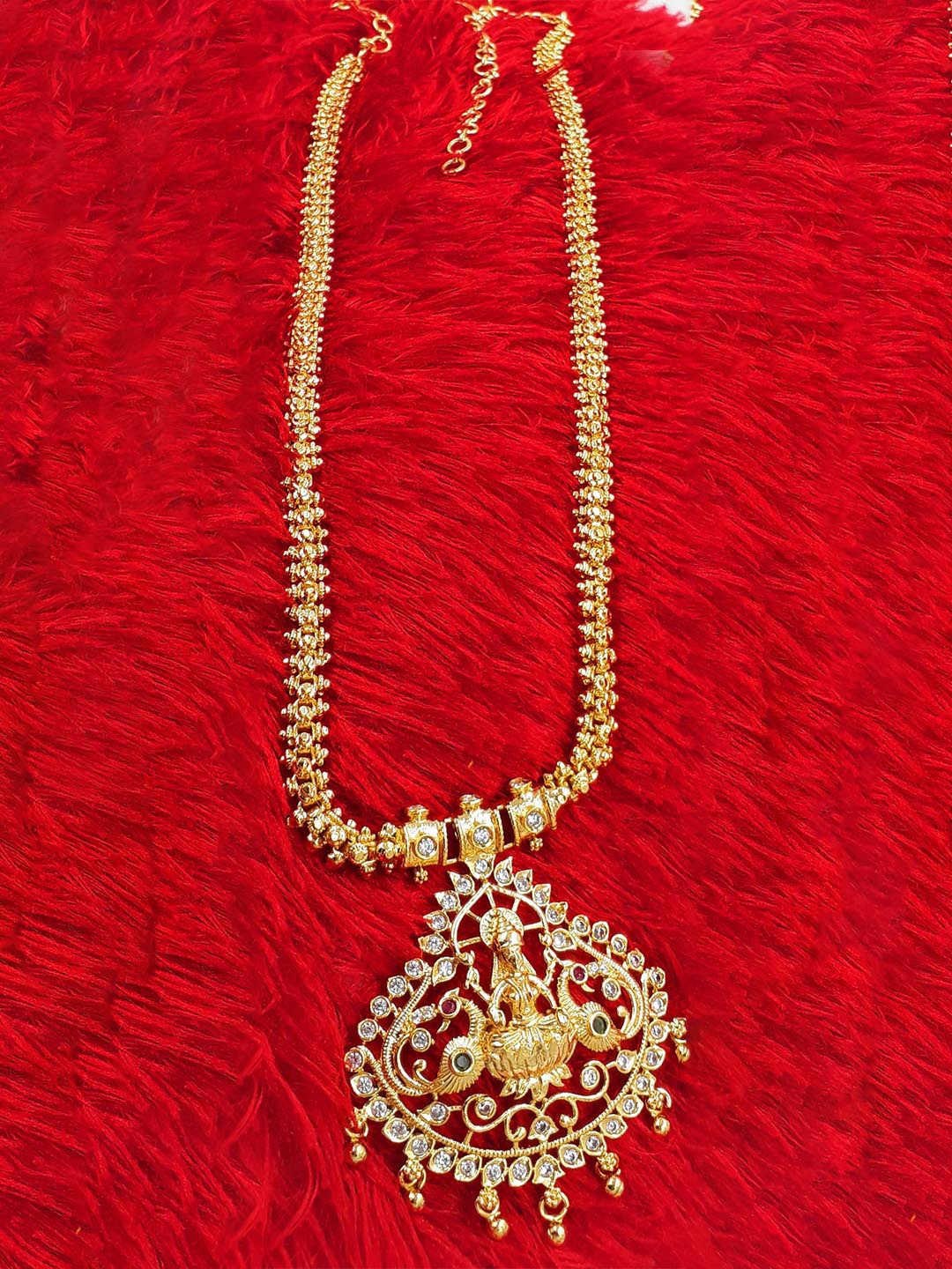 

Anujeet Fashion Hub Gold-Plated Stone Studded Necklace