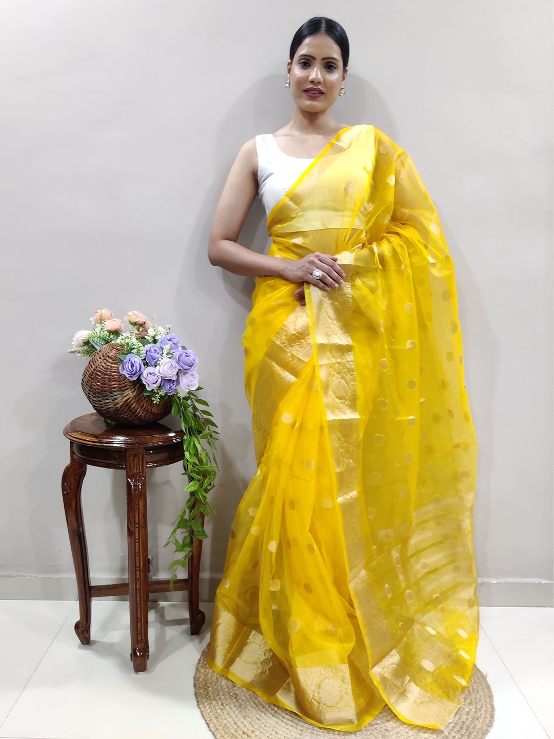 

Upalksh Floral Zari Pure Silk Kota Saree, Yellow