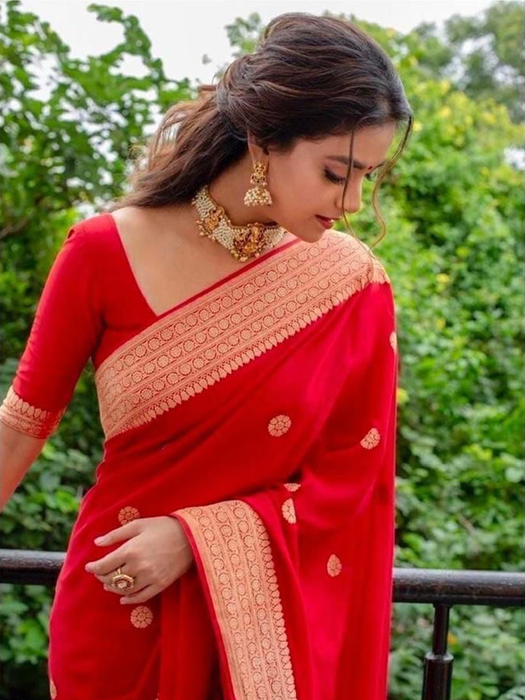 

Upalksh Woven Design Kanjeevaram Saree, Red