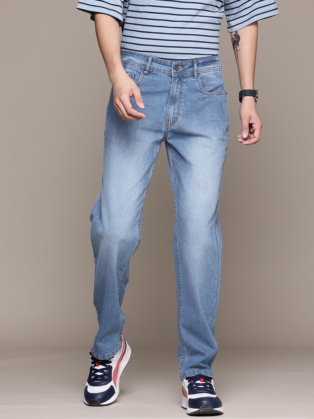 

The Roadster Life Co. Men Ombre Effect Regular Fit Jeans, Blue