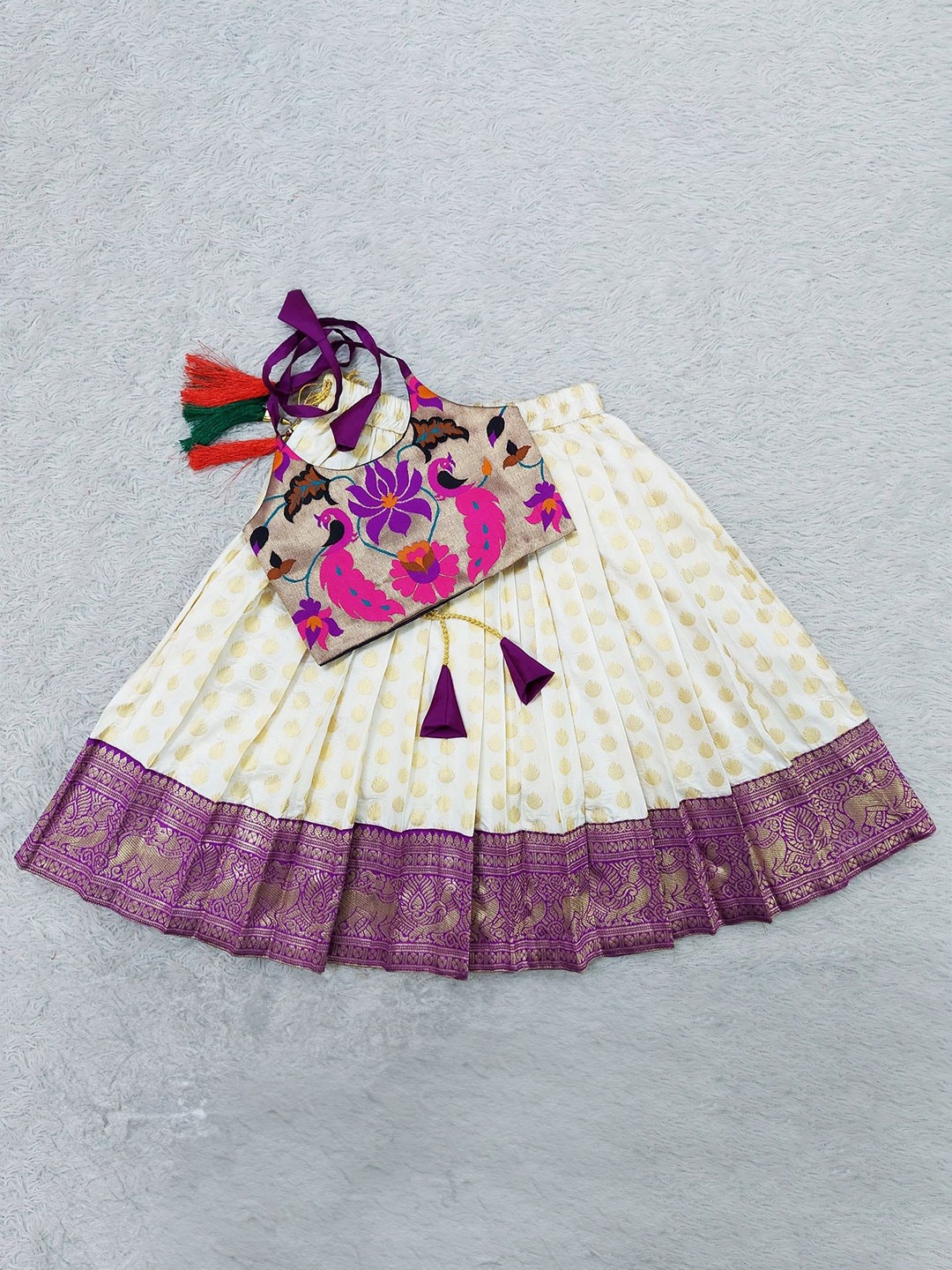 

FELIZ THE DESIGNER STUDIO Girls Floral Woven Design Ready to Wear Lehenga & Blouse, Purple