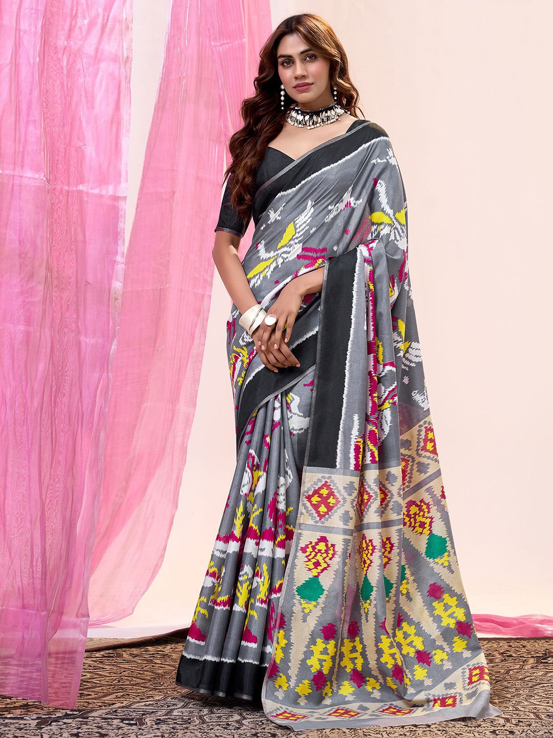 

Mitera Ethnic Motifs Ikat Saree, Grey