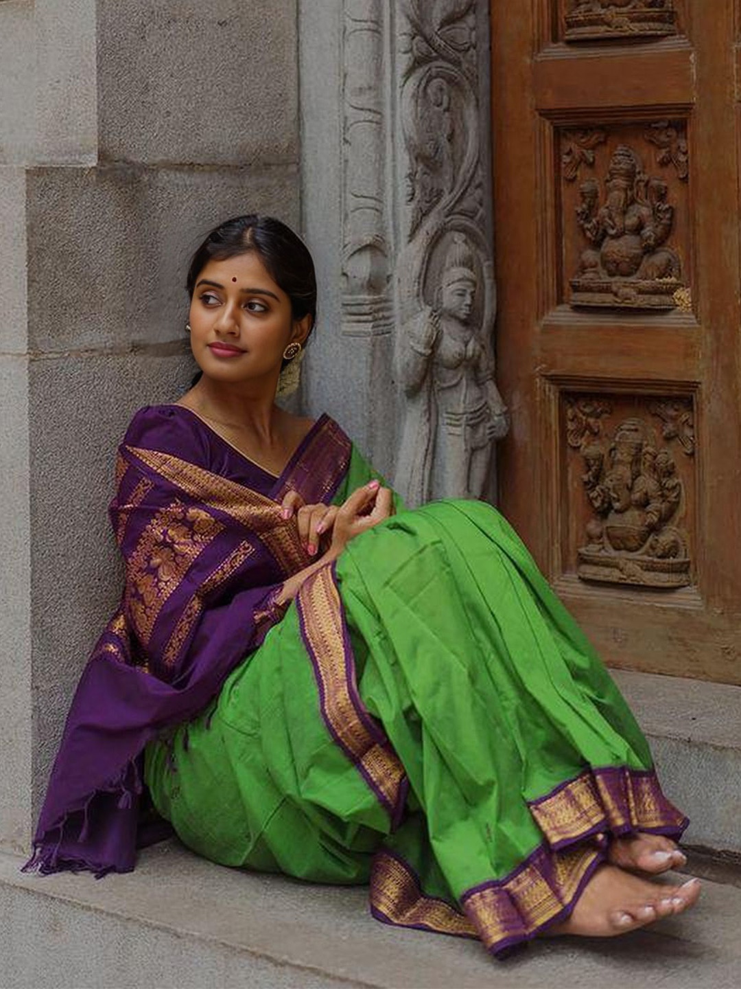 

Upalksh Ethnic Motifs Zari Pure Cotton Kanjeevaram Saree, Green