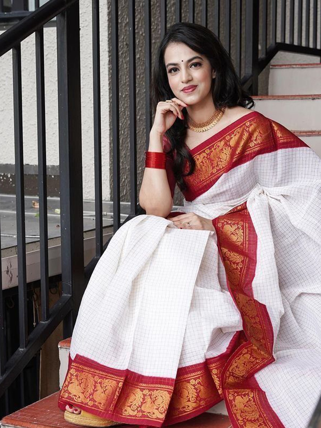 

Anouk Checked Printed Woven Design Border Banarasi Saree, White