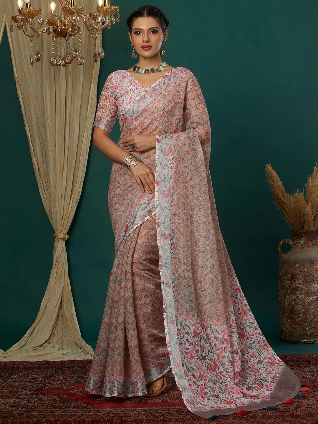 

Mitera Floral Saree, Beige