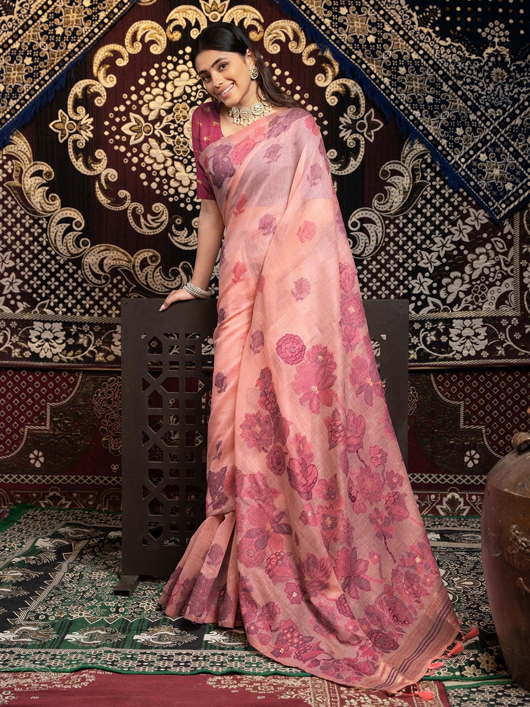 

MAHALASA Floral Pure Cotton Handloom Jamdani Saree, Pink