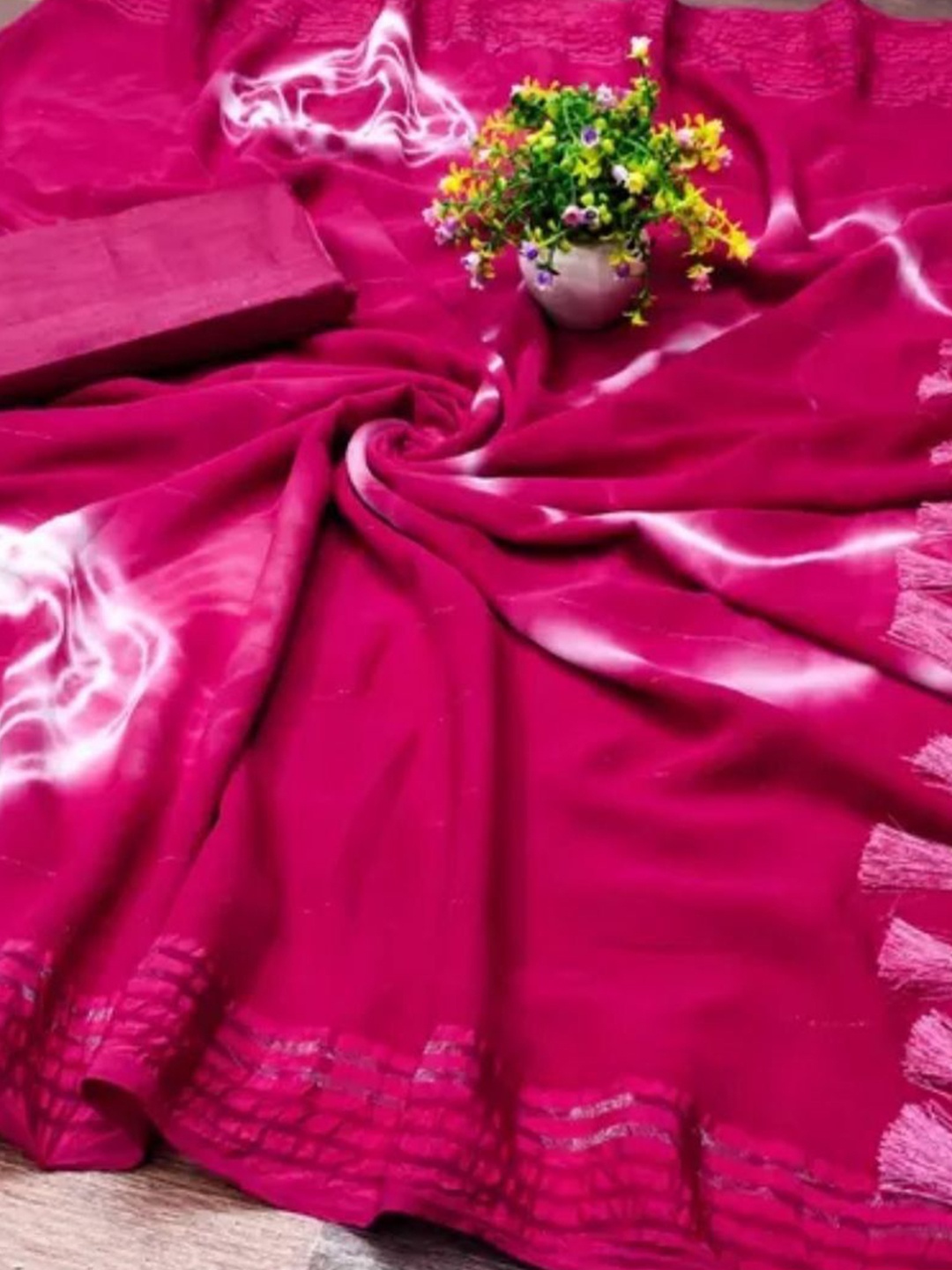 

BAESD Tie and Dye Printed Pure Georgette Saree, Pink