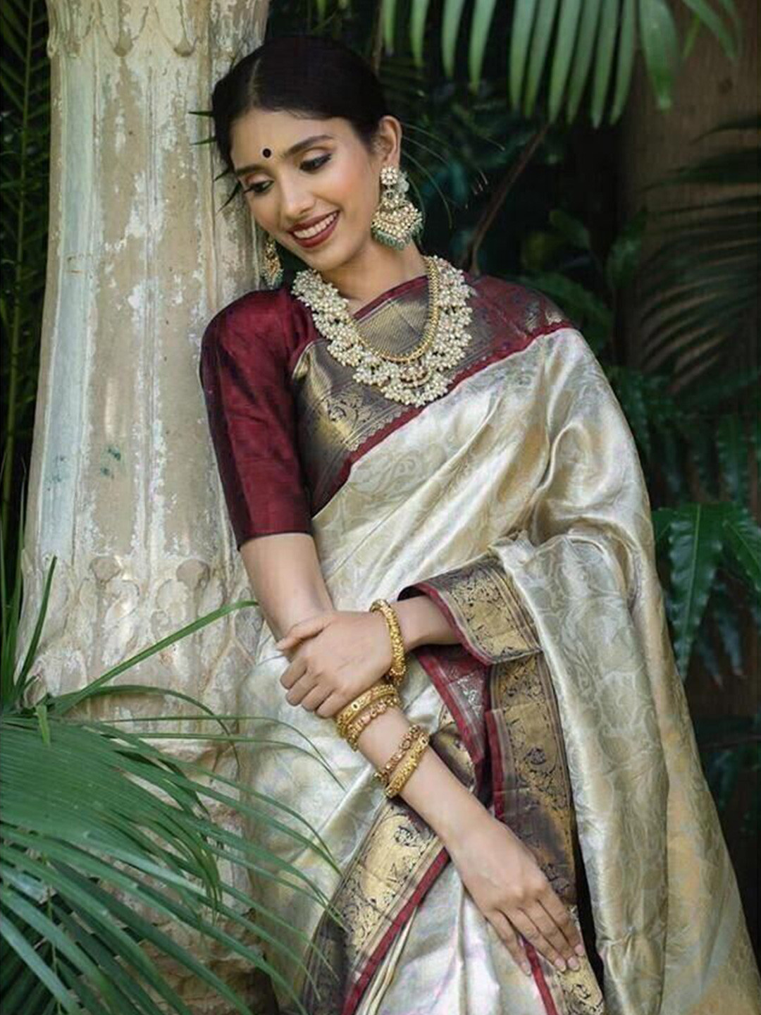

Upalksh Woven Design Zari Kanjeevaram Saree, White