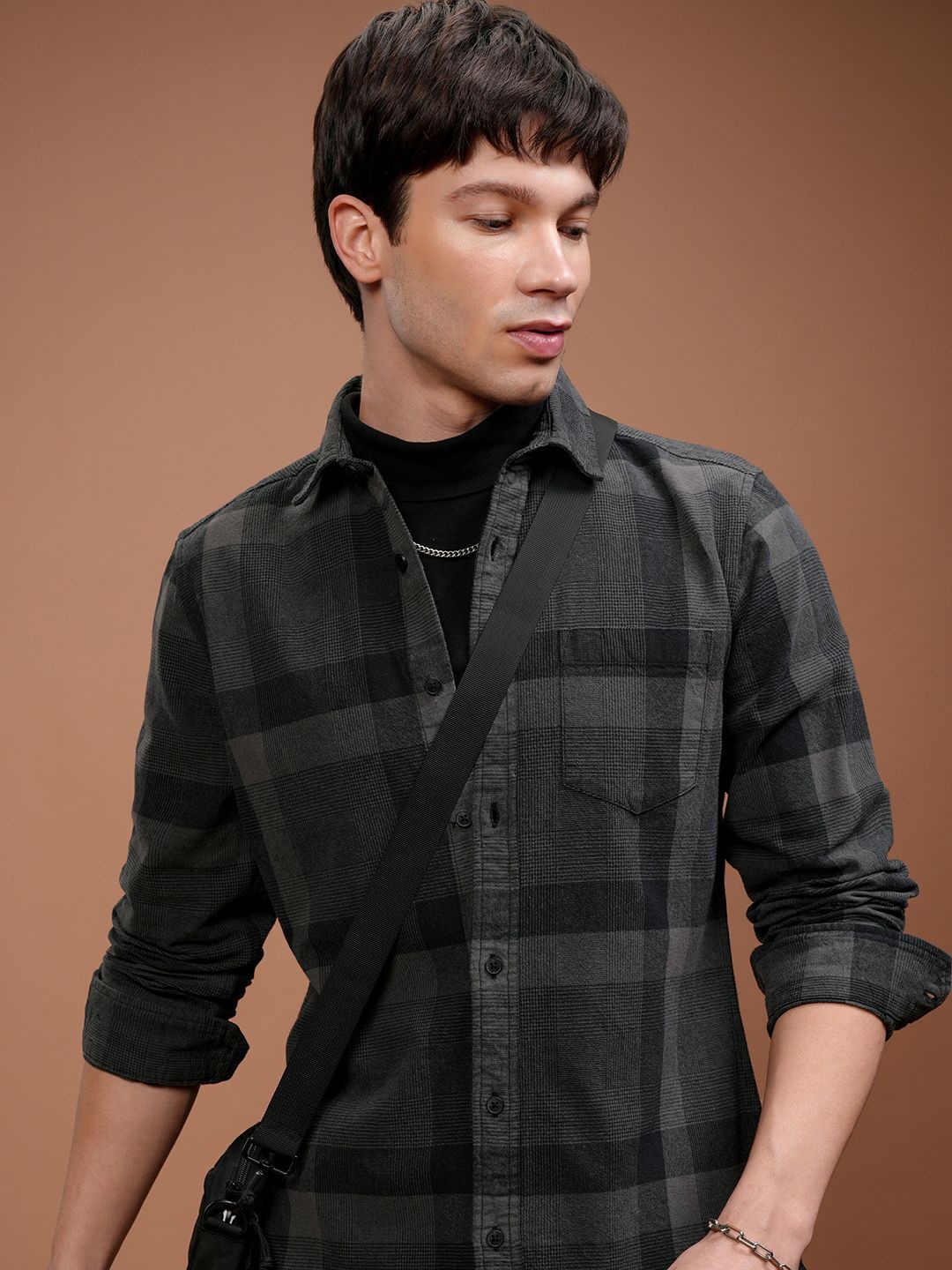 

HIGHLANDER Men Slim Fit Spread Collar Textured Cotton Casual Shirt, Grey