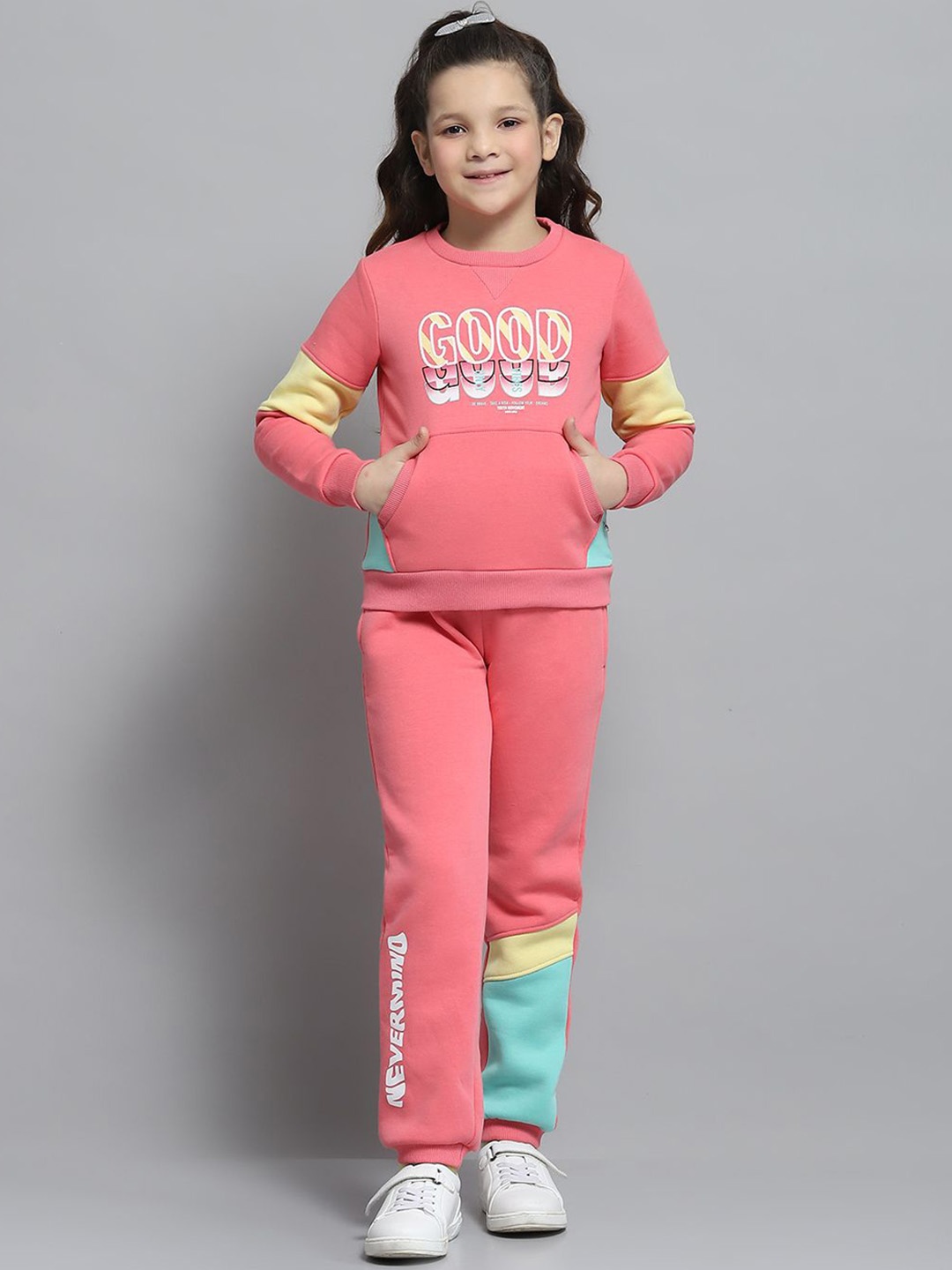 

Monte Carlo Girls Printed Round Neck Full Sleeve Tracksuit, Pink