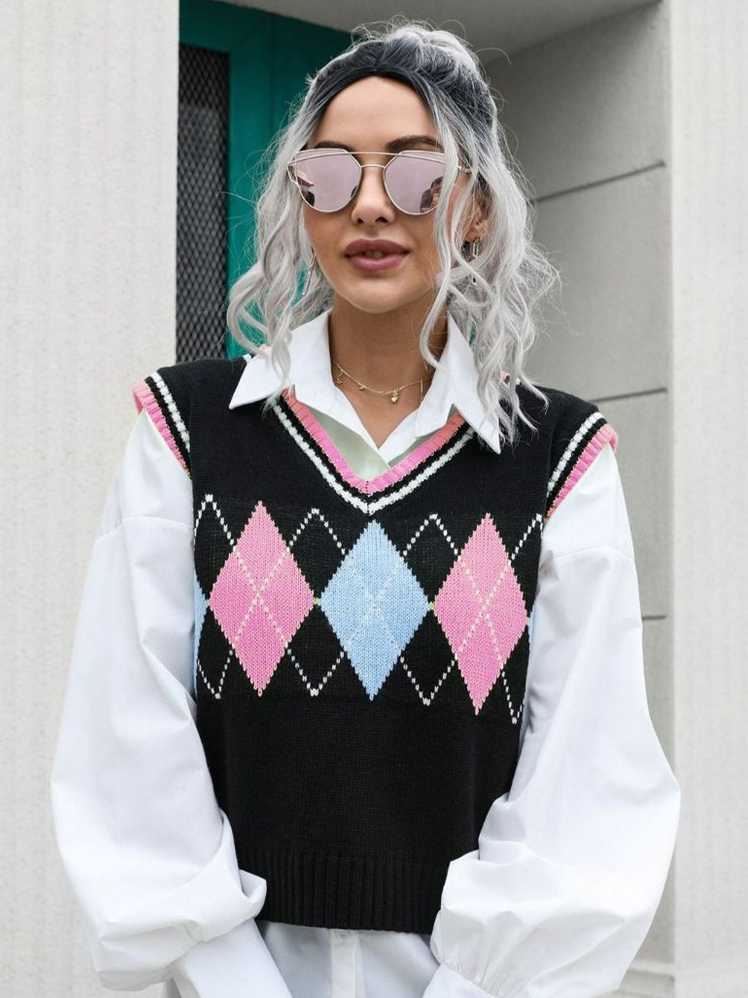 

Oh Rare Women V-Neck Chevron Crop Sweater Vest, Black