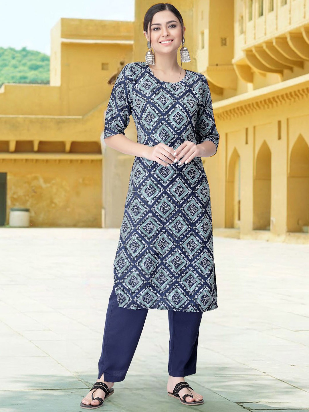 

7Threads Ethnic Motifs Printed Round Neck Straight Kurta With Trousers, Blue