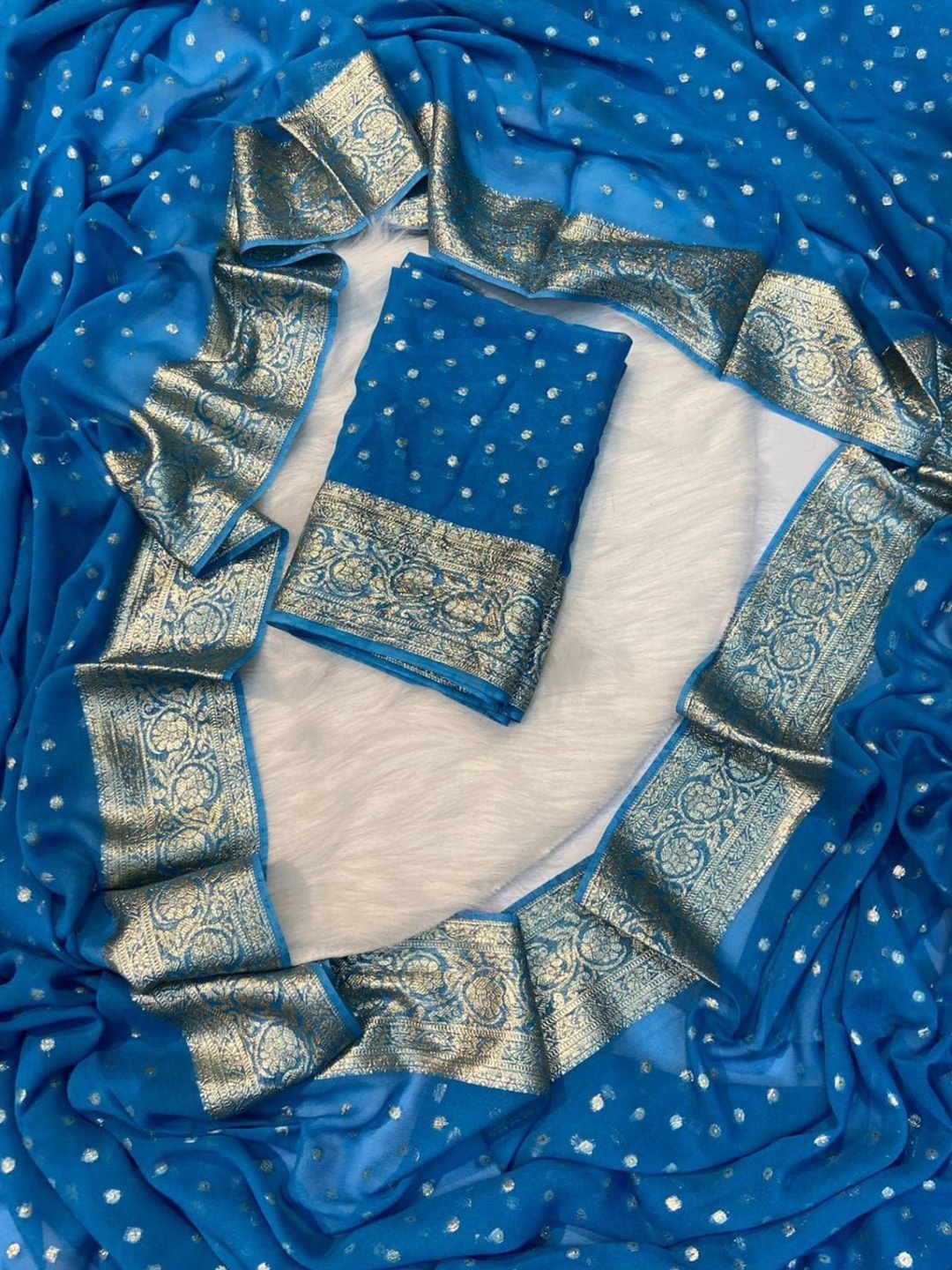 

PAYAL CREATION Floral Pure Georgette Heavy Work Maheshwari Saree, Blue