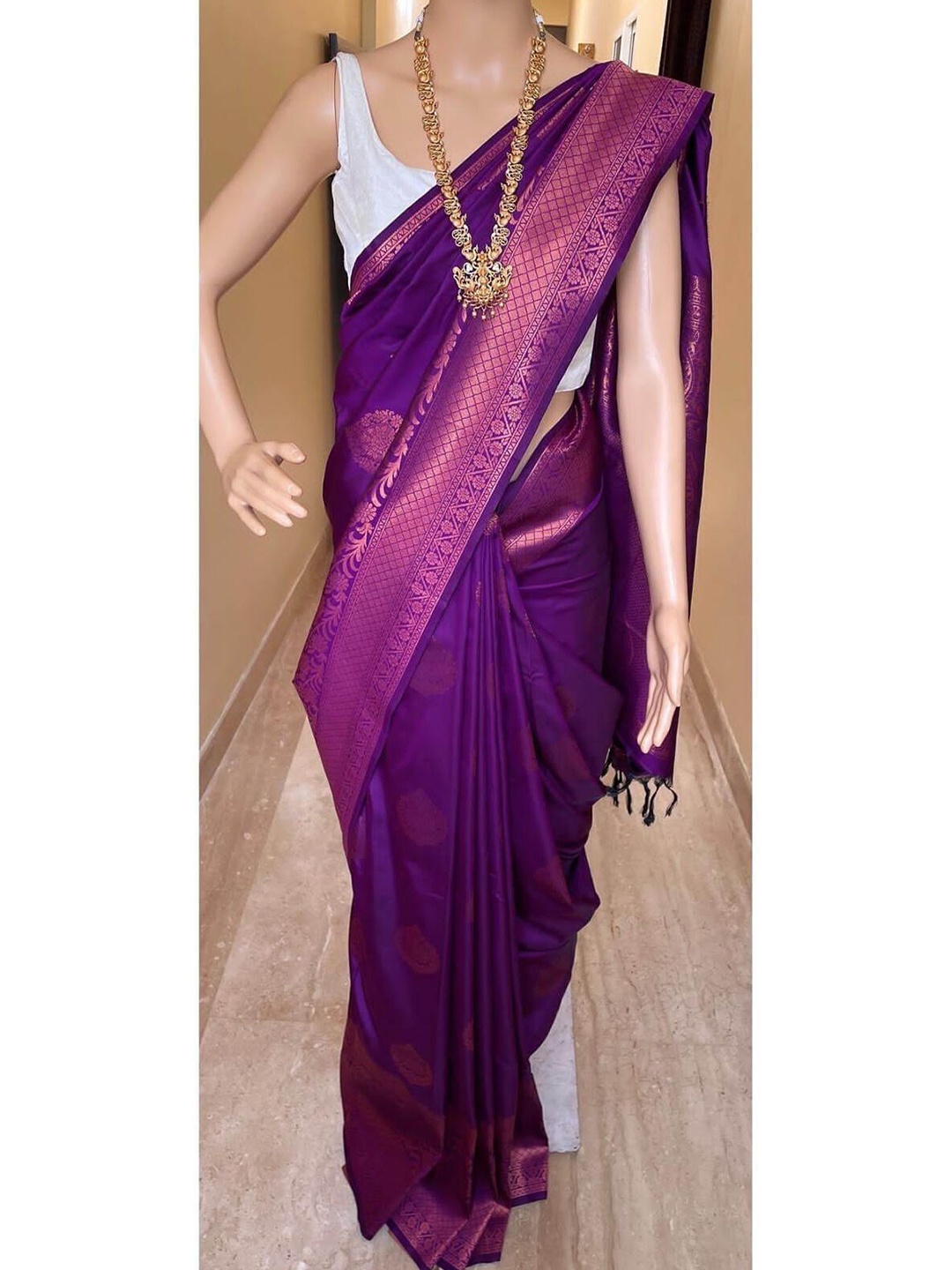 

Upalksh Pure Cotton Kanjeevaram Saree, Magenta