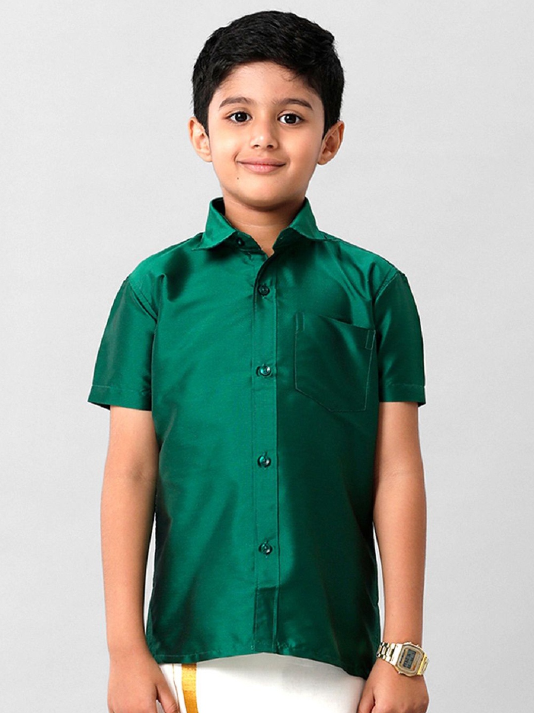 

Ramraj Boys Solid Short Sleeve Shirt With Chest Pocket, Green