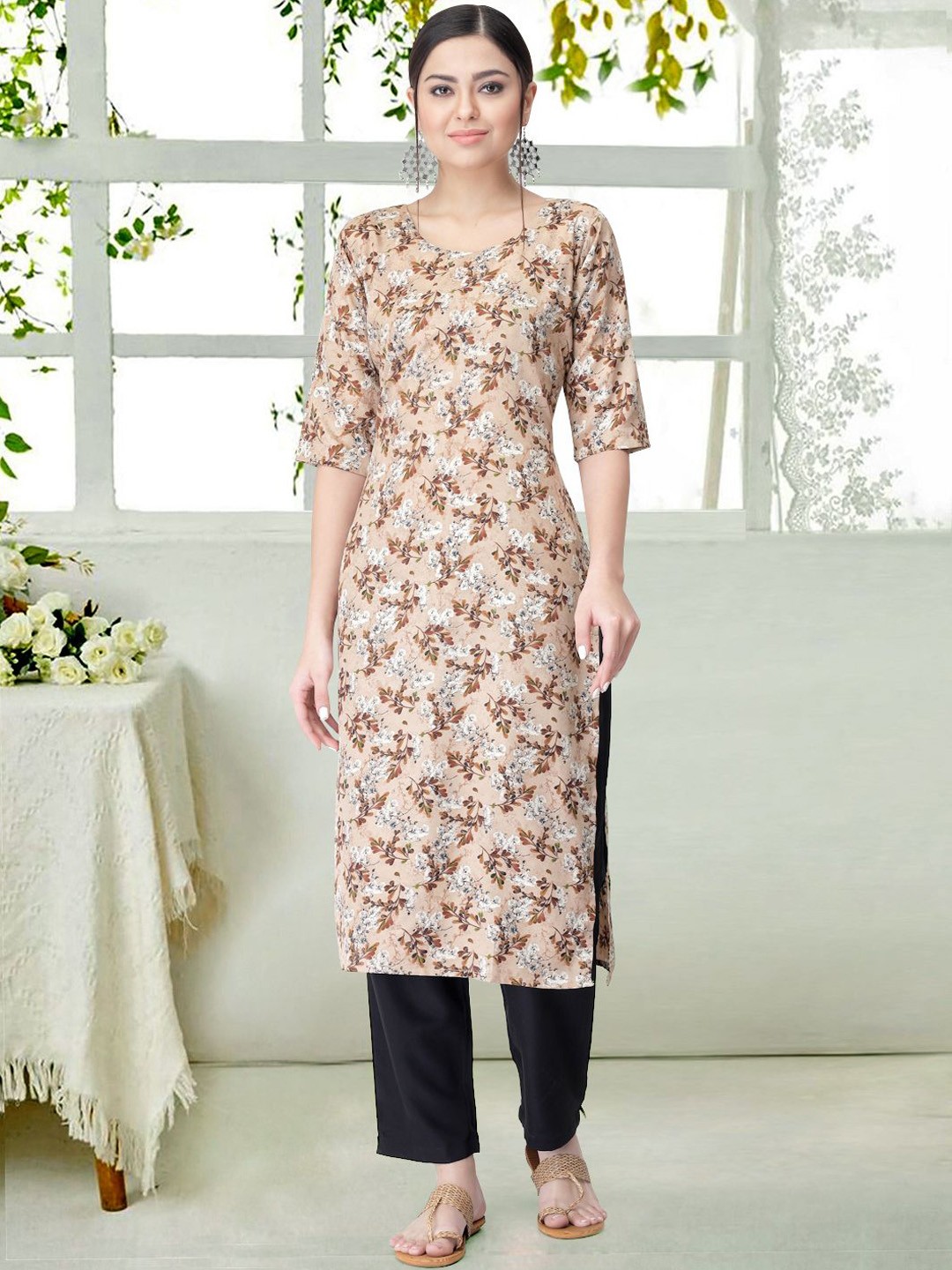 

7Threads Floral Printed Round Neck Straight Kurta With Trousers, Beige