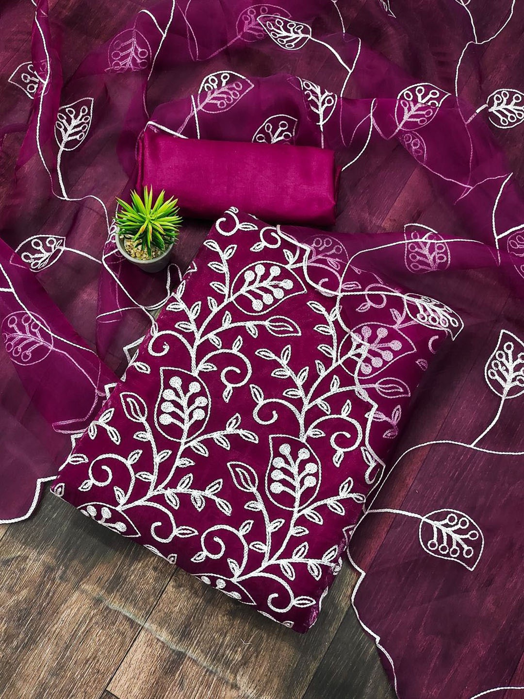 

A TO Z CART Floral Embroidered Organza Unstitched Dress Material, Purple