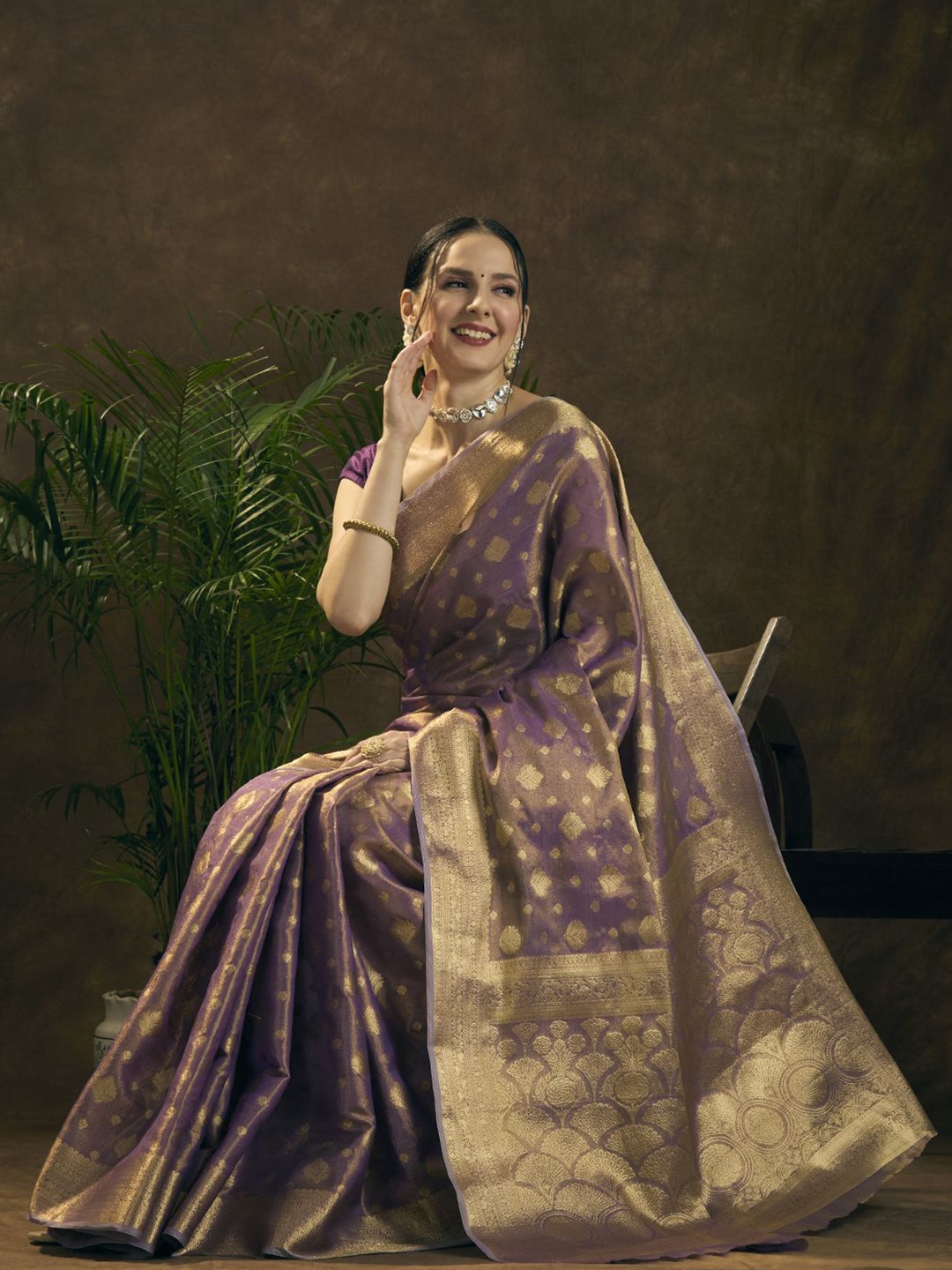 

JUST FASHION Woven Design Zari Tissue Banarasi Saree, Purple