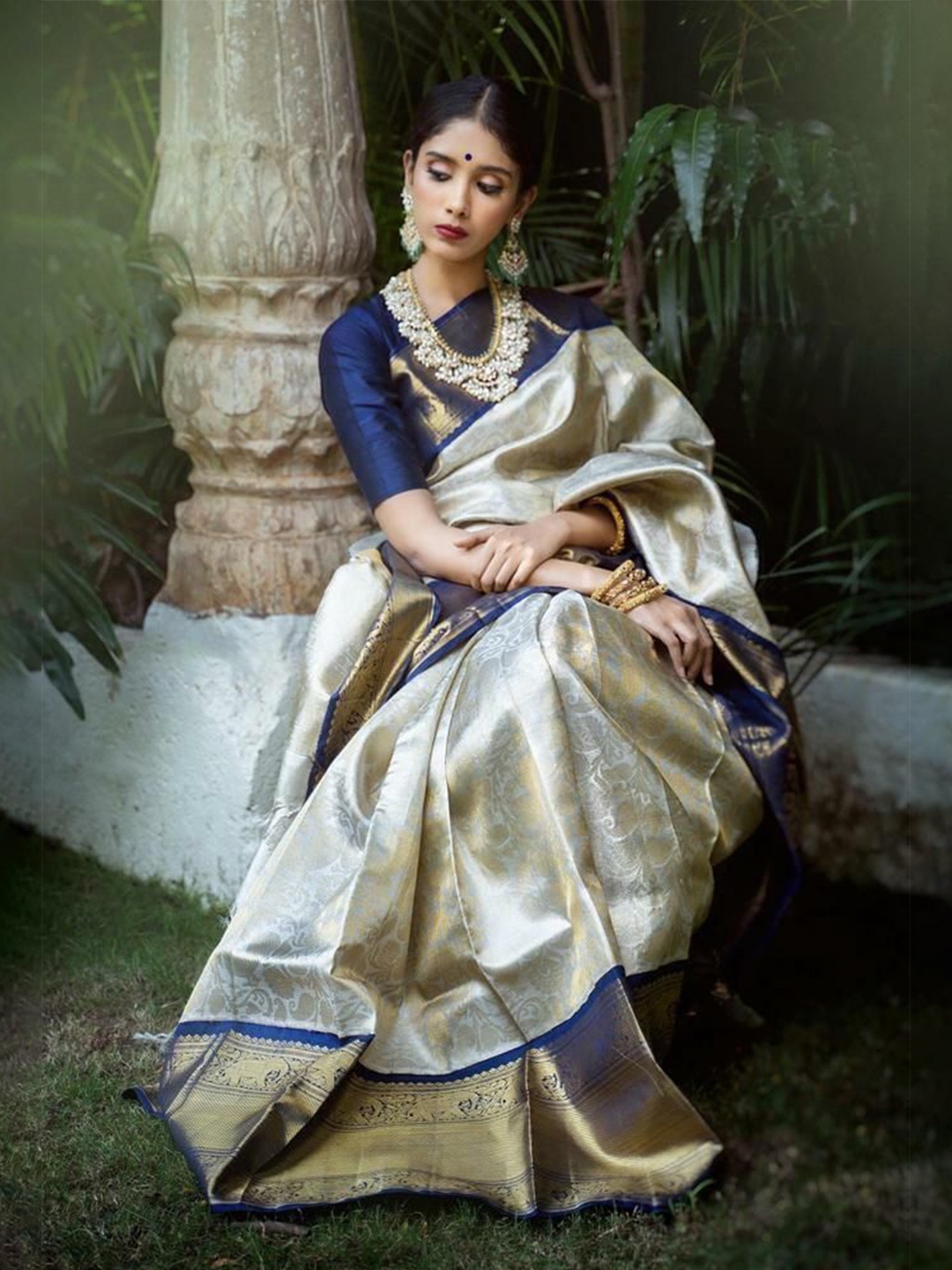 

Upalksh Woven Design Zari Banarasi Saree, Blue