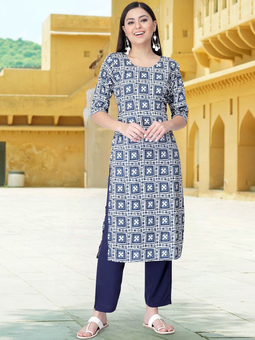 

7Threads Ethnic Motifs Printed Round Neck Straight Kurta With Trousers, Blue