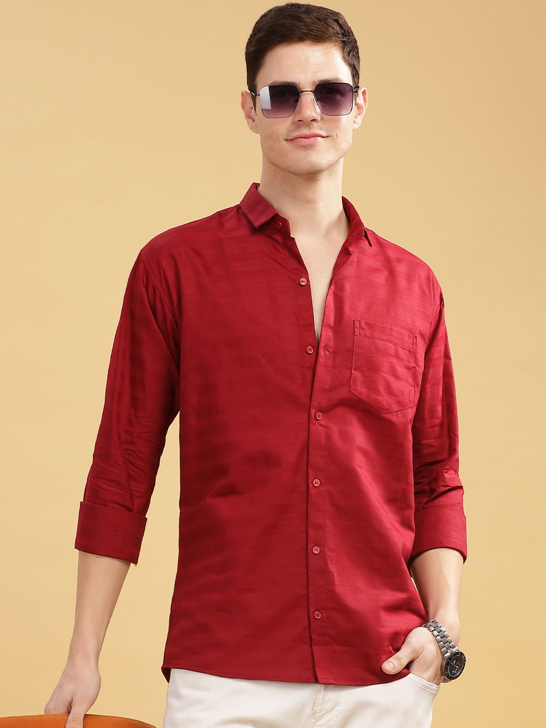 

WOXEN Men Original Fit Spread Collar Horizontal Striped Cotton Casual Shirt, Red