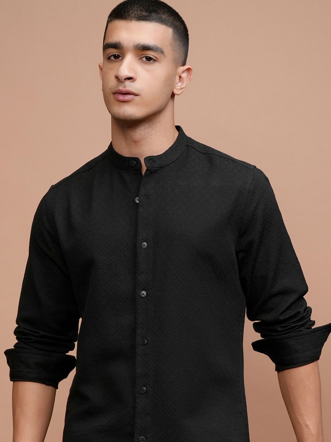 

HIGHLANDER Men Slim Fit Band Collar Textured Cotton Casual Shirt, Black