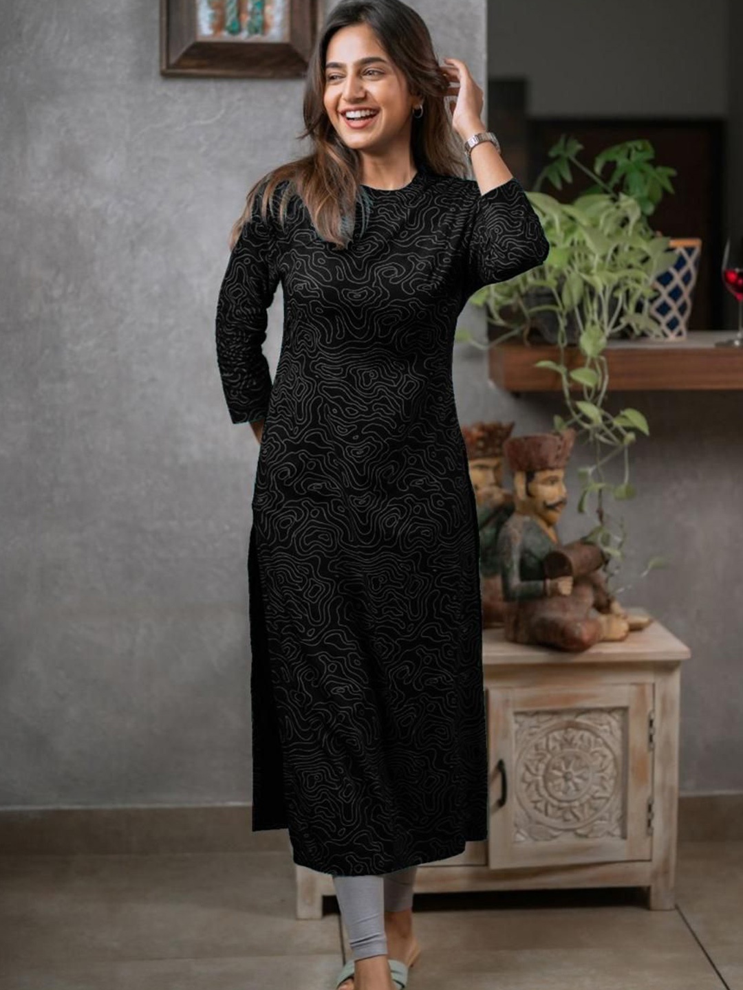 

BINDUDI Women Printed Round Neck Kurta, Black