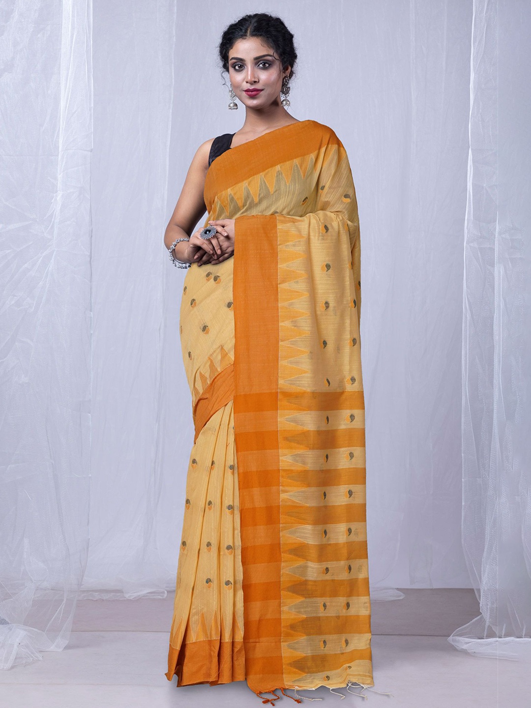 

Unnati Silks Ethnic Motifs Pure Linen Handloom Taant Saree, Brown