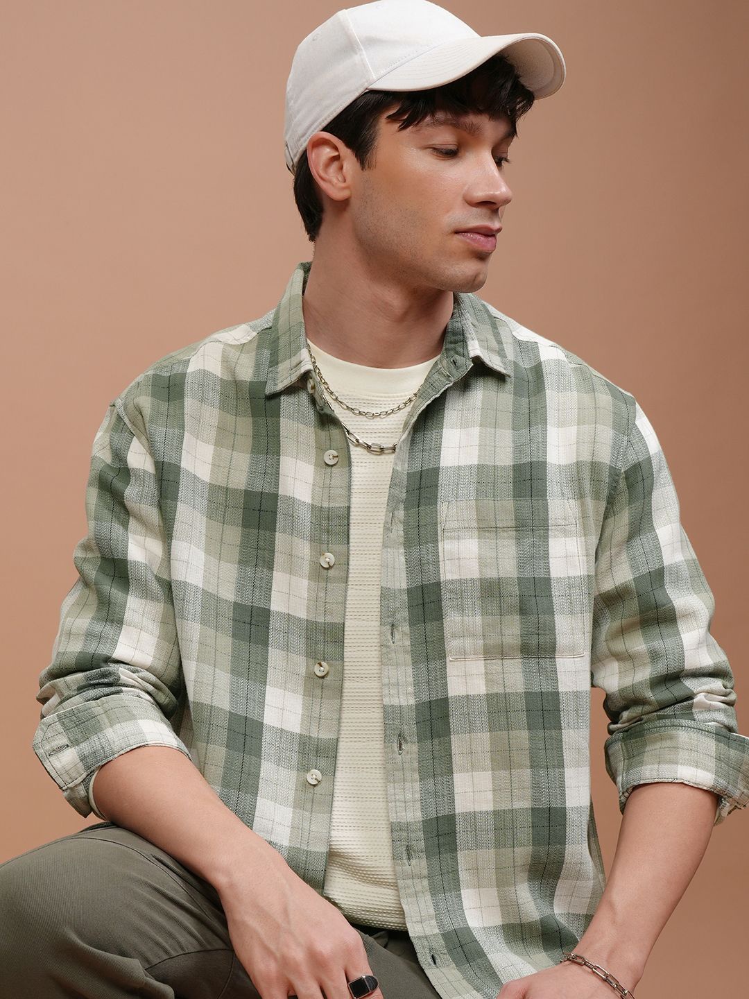 

HIGHLANDER Men Oversized Fit Spread Collar Grid Tattersall Checked Cotton Casual Shirt, Off white