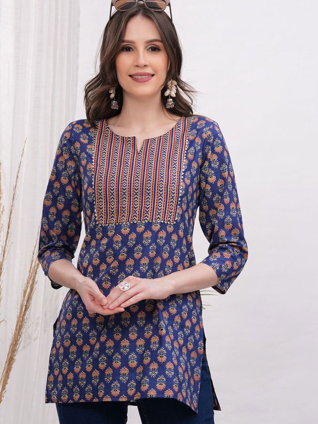 

Vilgi Ethnic Motifs Printed Pure Cotton Kurti, Blue