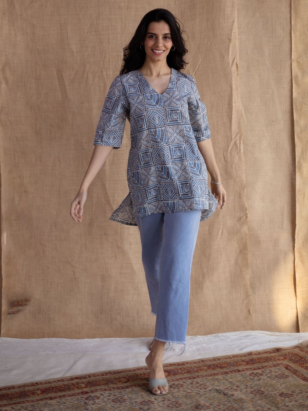 

THE INDIAN ETHNIC CO Geometric Print Cotton Top, Blue