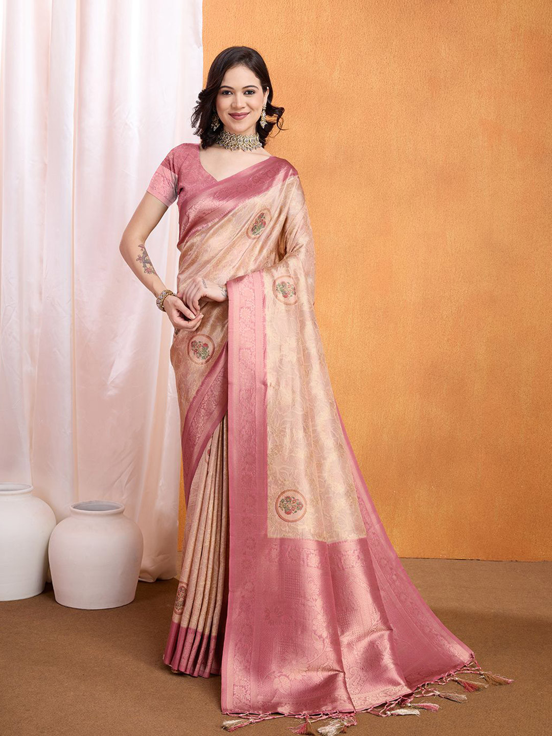 

Mitera Woven Design Zari Banarasi Saree, Peach