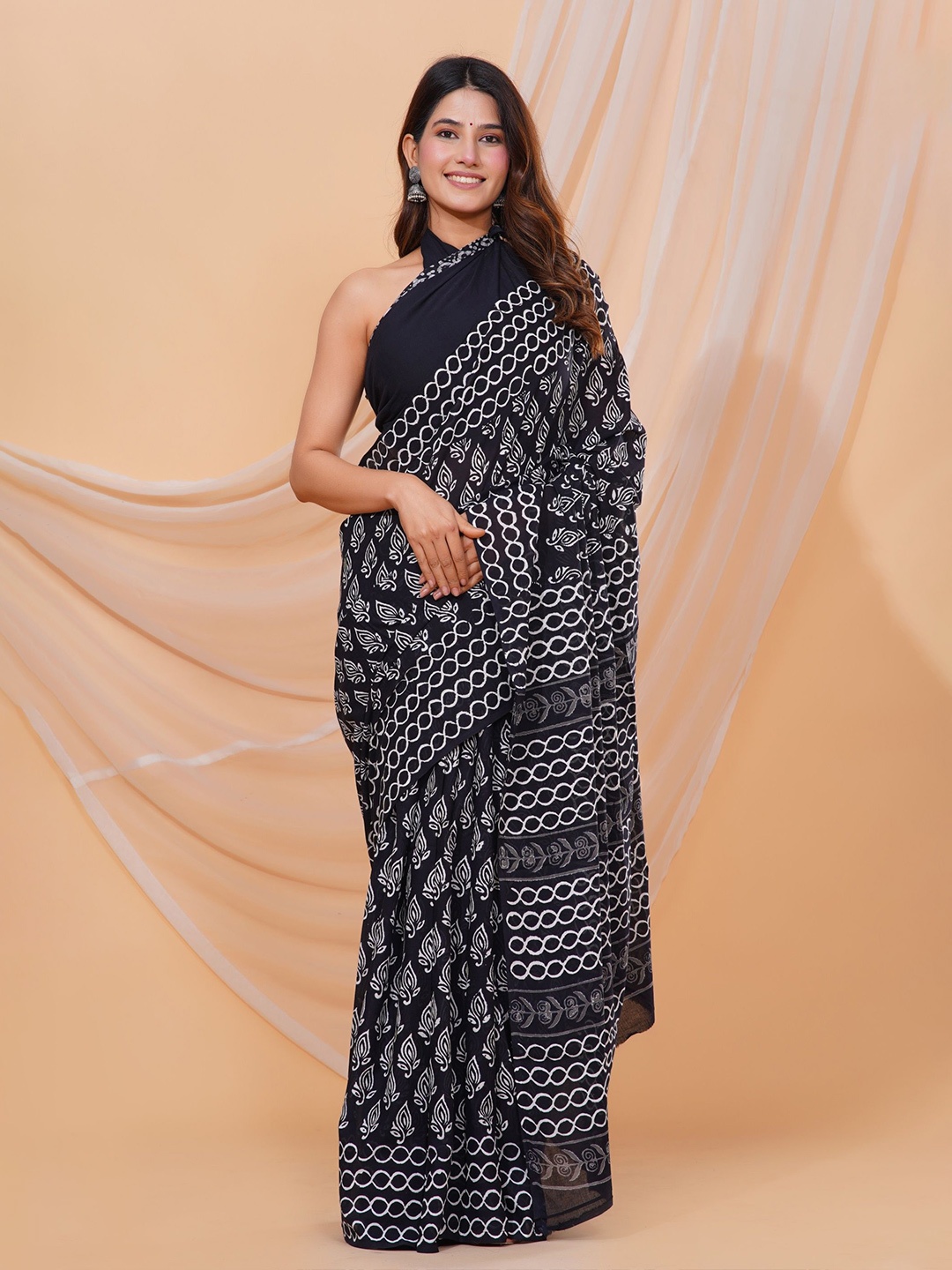 

Shivanya Handicrafts Floral Pure Cotton Block Print Saree, Black