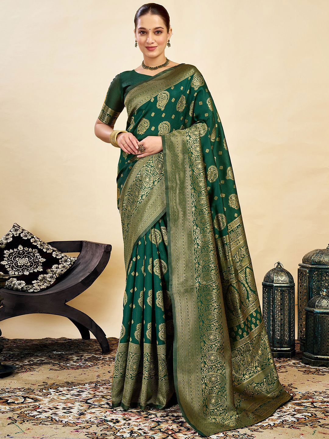 

KALINI Woven Design Zari Banarasi Saree, Green