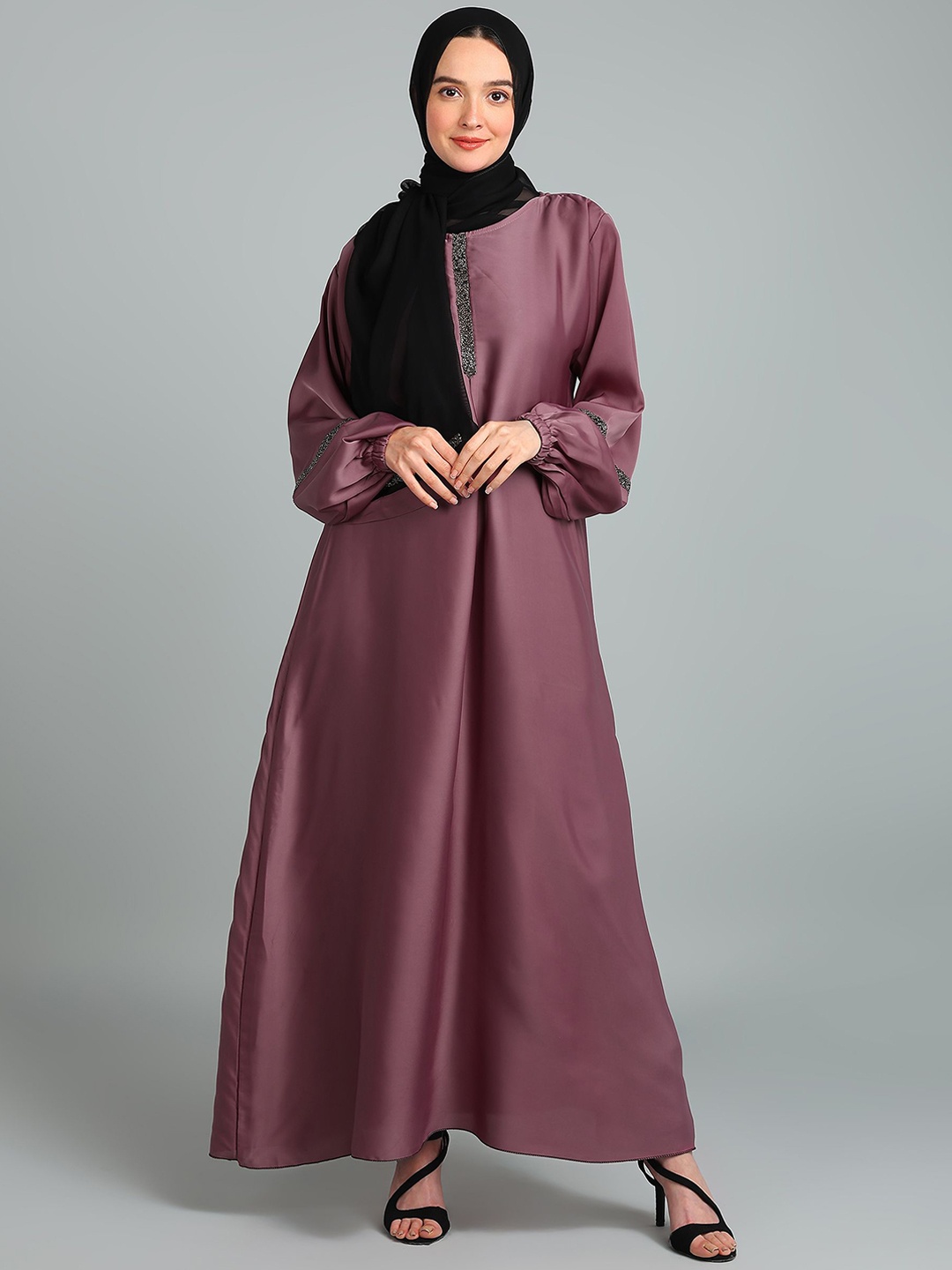 

BROKE BRAND Solid Round Neck Abaya, Pink