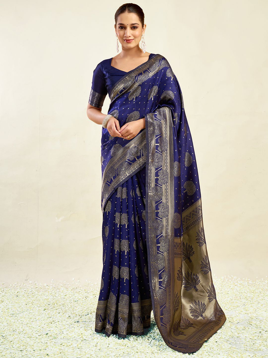 

KALINI Woven Design Zari Banarasi Saree, Navy blue