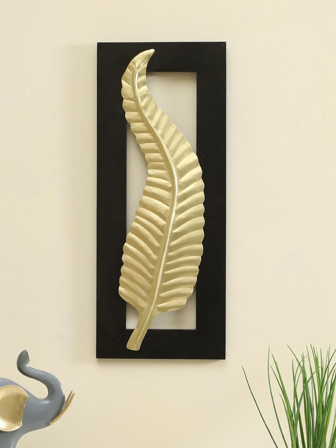 

vedas Mystic Indiana Black & Gold Toned Vantara Leaf Wall Art
