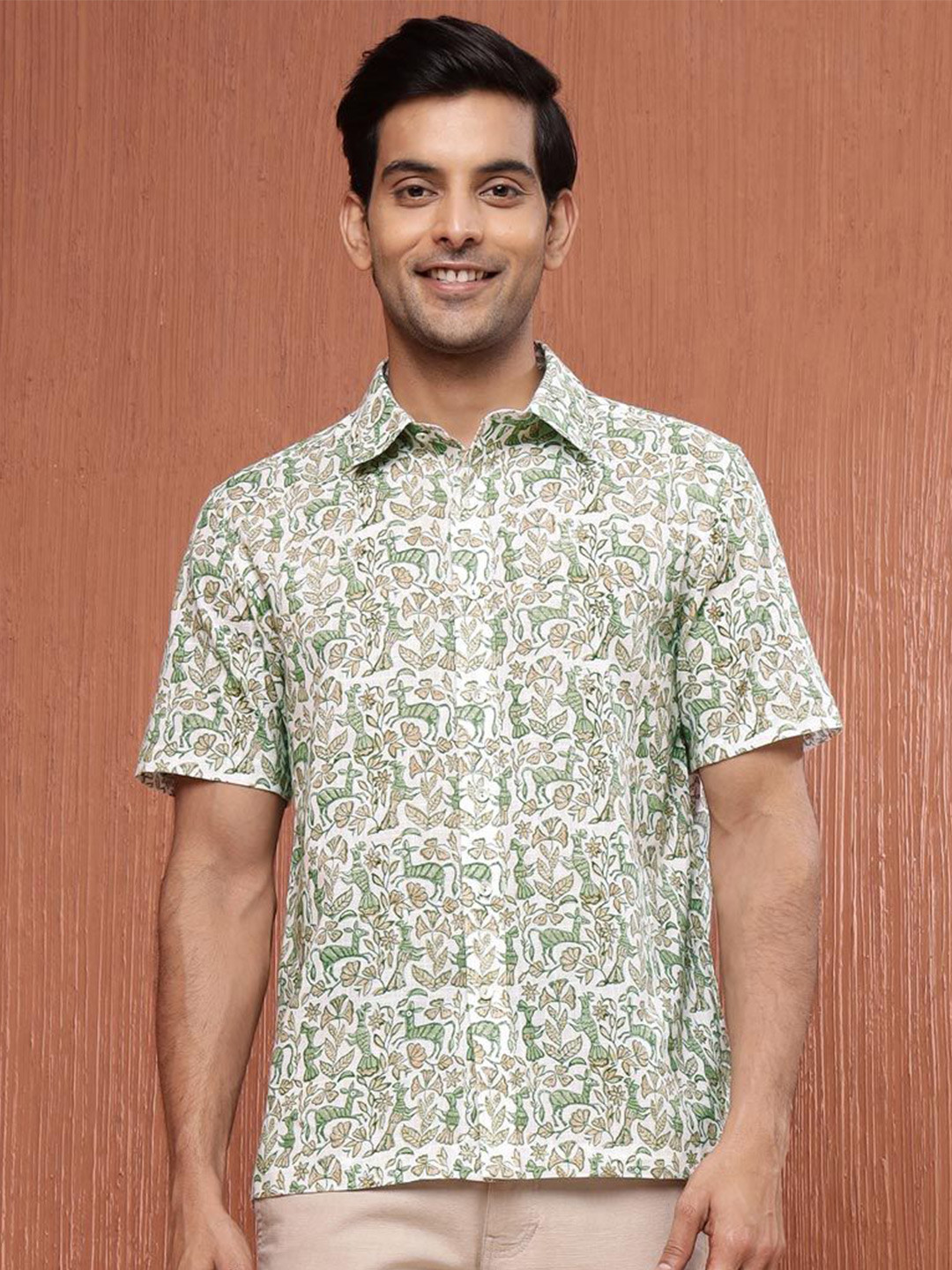 

Fabindia Men Spread Collar Floral Printed Cotton Casual Shirt, White