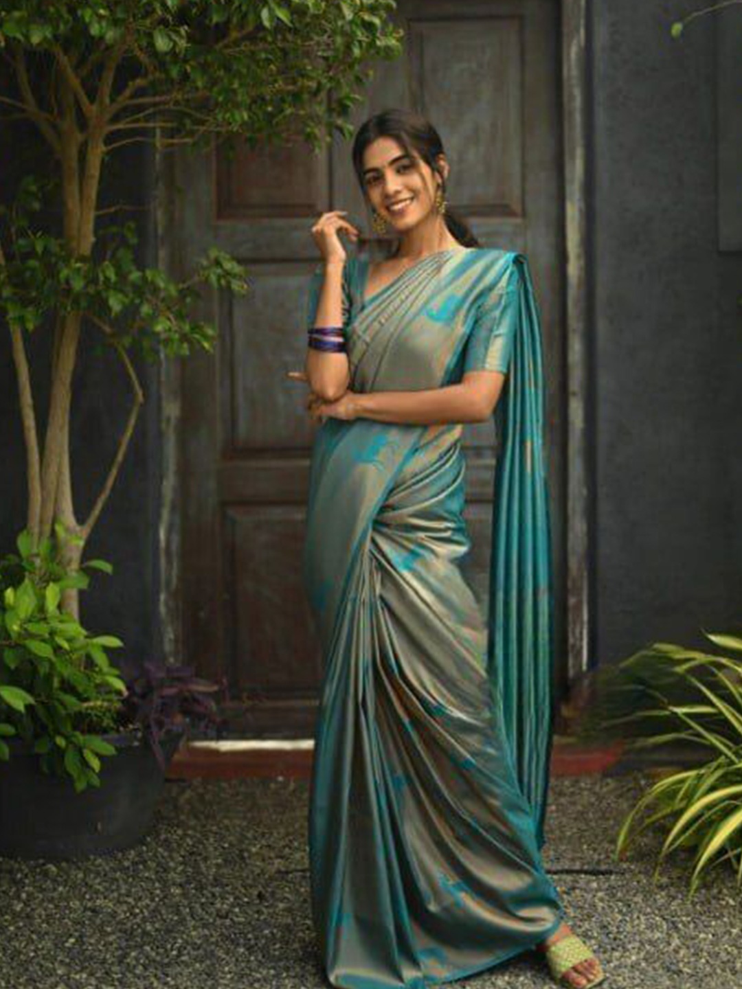 

Upalksh Woven Design Zari Kanjeevaram Saree, Blue