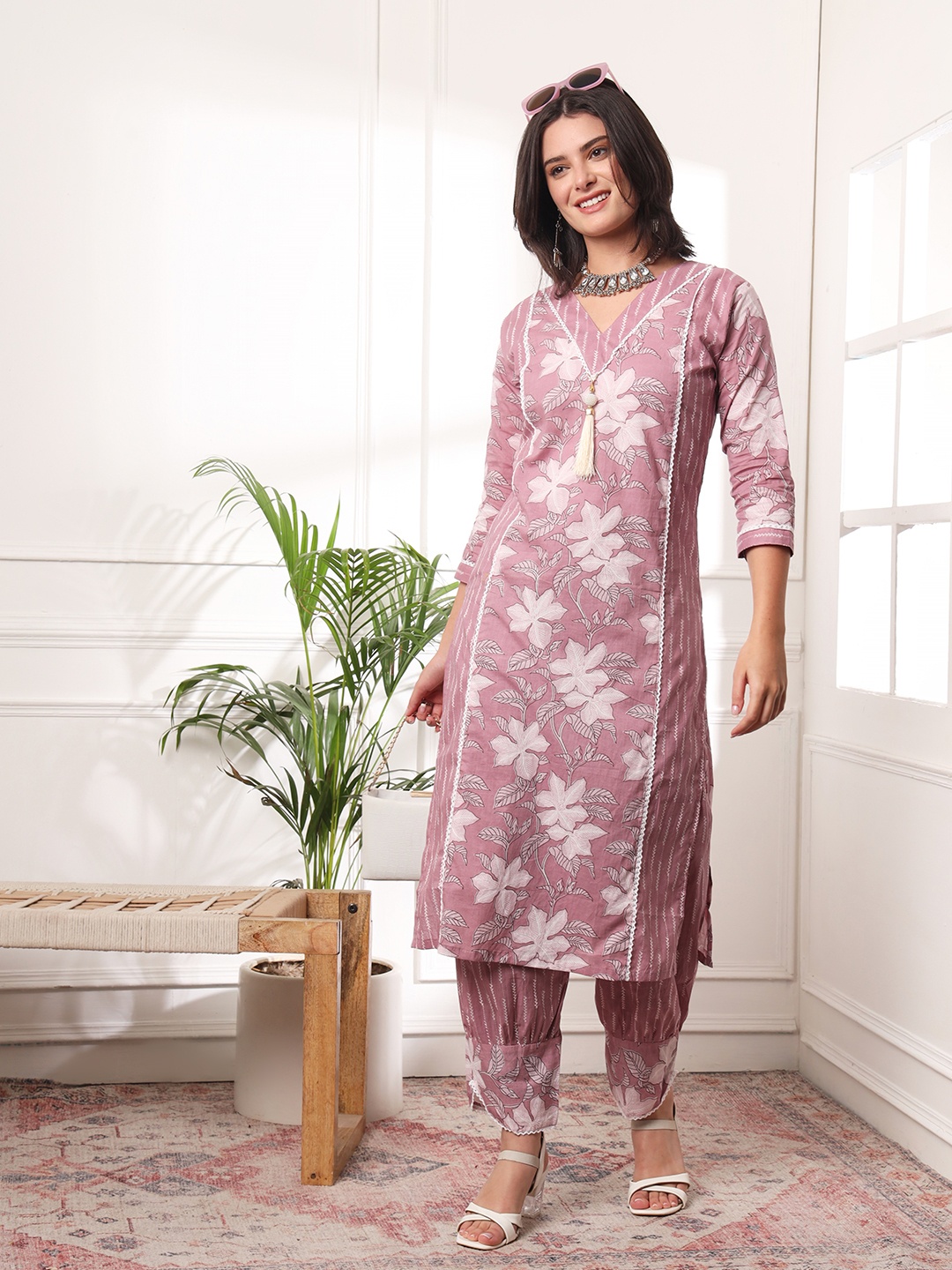 

VIVARAA FASHION Floral Printed V-Neck Pure Cotton Kurta With Salwar, Pink