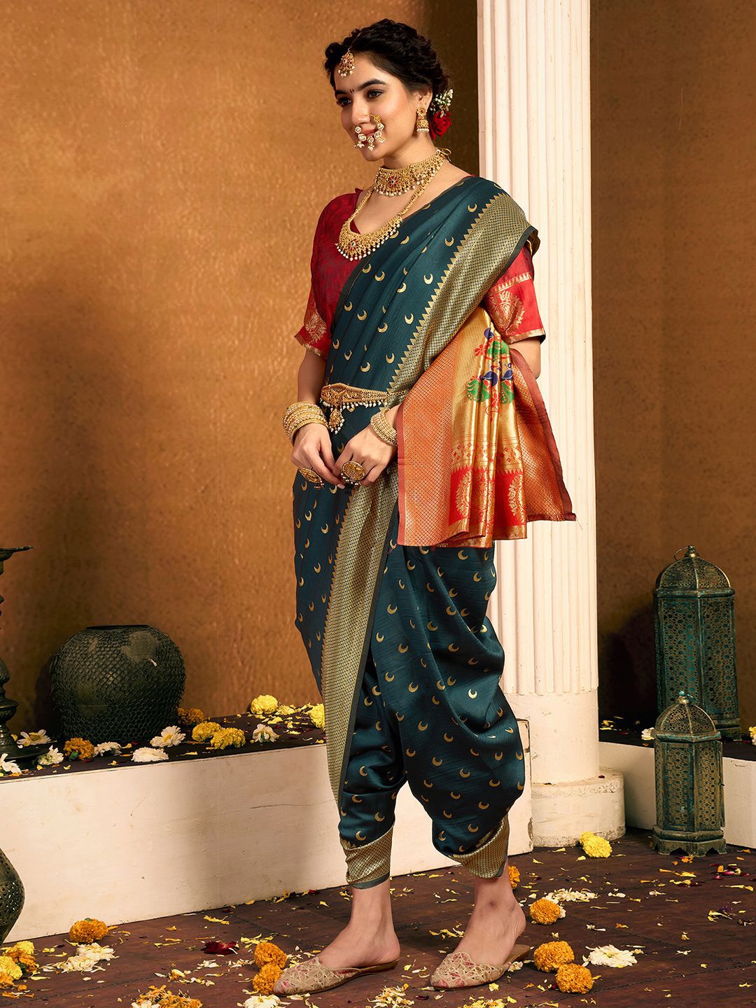 

KALINI Woven Design Zari Dhoti Paithani Saree, Green